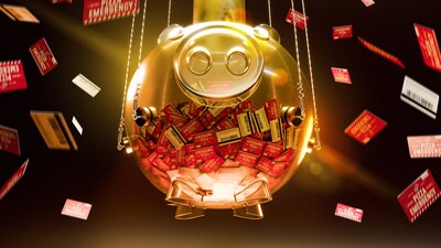 On Dec. 12, the player with the lowest score from each competing group in Squid Game: The Experience at Manhattan Mall in New York City will win free Domino’s Emergency Pizza for a year, in the form of gift cards. On Dec. 12, the player with the lowest score from each competing group in Squid Game: The Experience at Manhattan Mall in New York City will win free Domino’s Emergency Pizza for a year, in the form of gift cards.