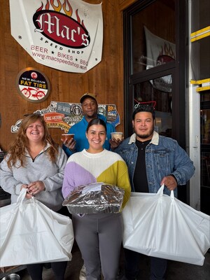 HOA Management Company AMG Thanks Team with 5th Annual Thanksgiving On Wheels Meal