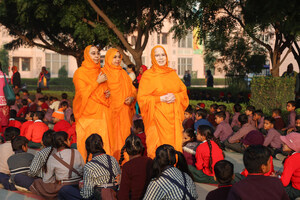 जगद्गुरु श्री कृपालु जी महाराज की बेटी सुश्री डॉ. विशाखा त्रिपाठी जी को श्रद्धांजलि: निःस्वार्थ सेवा की प्रतिमूर्ति