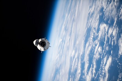 The SpaceX Dragon spacecraft departs the International Space Station as it orbits 264 miles above the south Pacific Ocean northeast of New Zealand. Credit: NASA