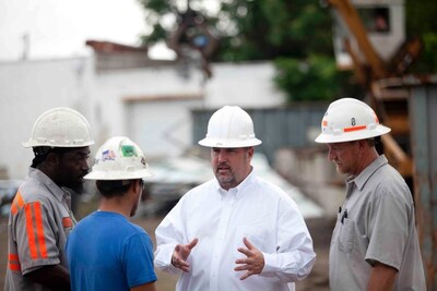 Greenwave Chairman and Chief Executive Officer Danny Meeks with employees