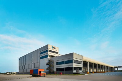 SLP Park Xuyen A in Ho Chi Minh City’s Northwest offers Grade A logistics facilities with prime access to key transport routes, ideal for FMCG, e-commerce, and 3PL companies