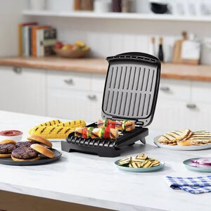 Gourmia's New 13.1" Indoor Grill and Panini Press at Target for the Holidays