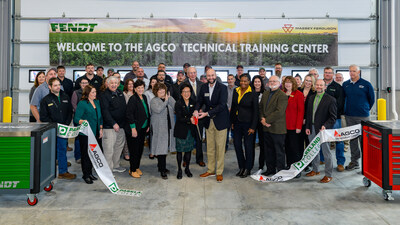 The grand opening of the AGCO Technician Training Center at Parkland College was held on December 3 at the school’s Champaign, Illinois, campus. The event attracted state and local officials, administrators and educators, students, dealers and key AGCO and industry leaders, who welcomed the new facility as an ideal opportunity to equip technicians with marketable skills that will keep the region’s farmers farming. [Photo credit: Craig Pessman, Parkland College]