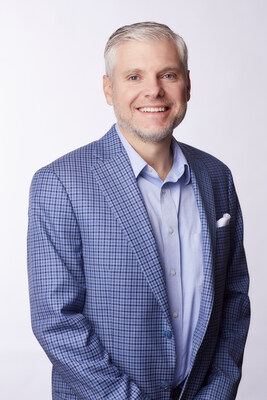 Headshot of Matt Eurey, Chief Commercial Officer, Carrum Health