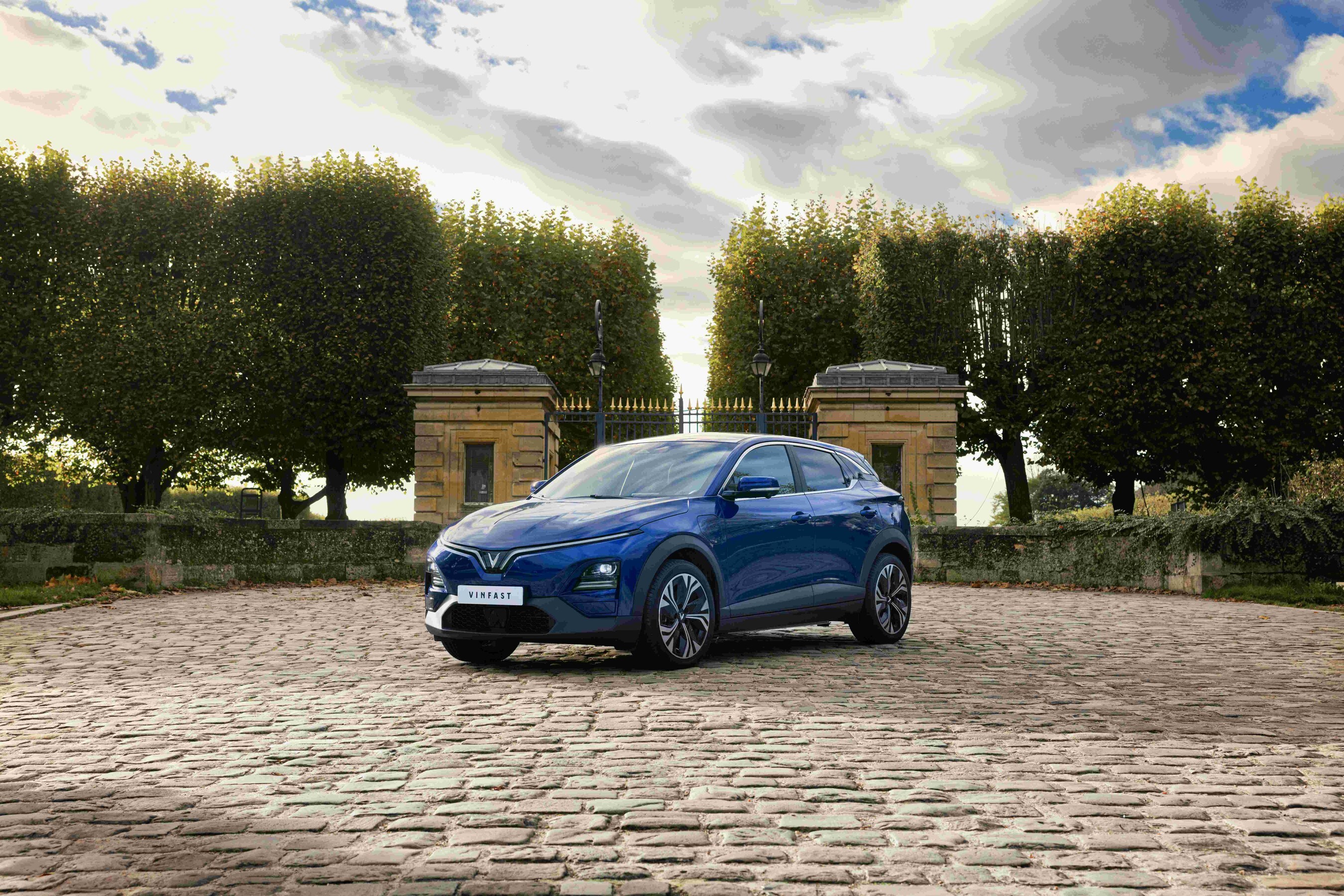 VINFAST PROPOSE UNE ALTERNATIVE AU MARCHE EUROPEEN DES VEHICULES ELECTRIQUES AVEC UN SUV DU SEGMENT B ACCESSIBLE