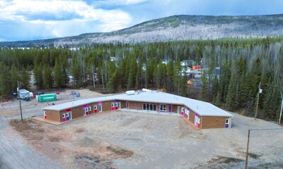 Aerial view of the newly completed nine-unit Elders Housing Complex for Liard First Nation in Watson Lake. Courtesy of Kobayashi + Zedda Architects. (CNW Group/Indigenous Services Canada)