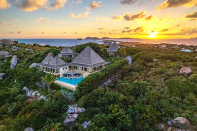 Two luxurious villas in the British Virgin Islands will be sold at luxury auction® on Dec 20, 2024. The side-by-side properties – named Red Rock Villa and Salt Spring Villa – are located on the exclusive island of Virgin Gorda. They are available individually or collectively. Platinum Luxury Auctions is working with listing brokerage Christie’s International Real Estate British Virgin Islands for the sales. BVILuxuryAuction.com.