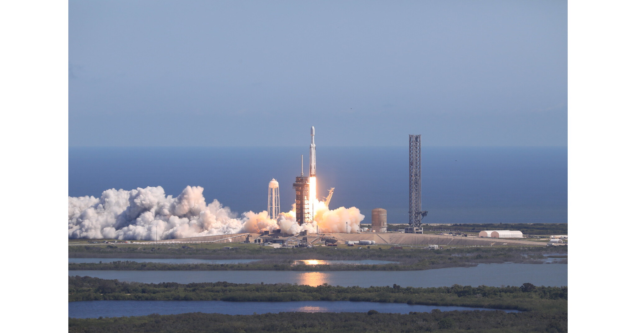 Kennedy Space Center Bus Tour - KSC Attractions, image size:2048x1072