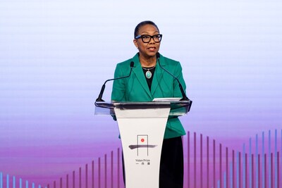 Alicia Herbert, Director of Education, Gender and Equality and Special Envoy for Gender Equality at the United Kingdom Foreign, Commonwealth and Development Office, shared with 2024 Yidan Prize Summit audience on systematically fostering resilience in education to prepare for an uncertain future in her keynote speech. (PRNewsfoto/Yidan Prize Foundation)