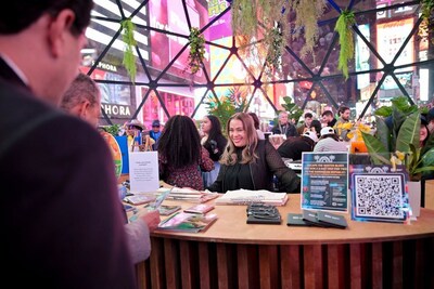 Dominican Republic's Grand Glass Dome in NYC’s Times Square (PRNewsfoto/Dominican Republic Ministry of Tourism)