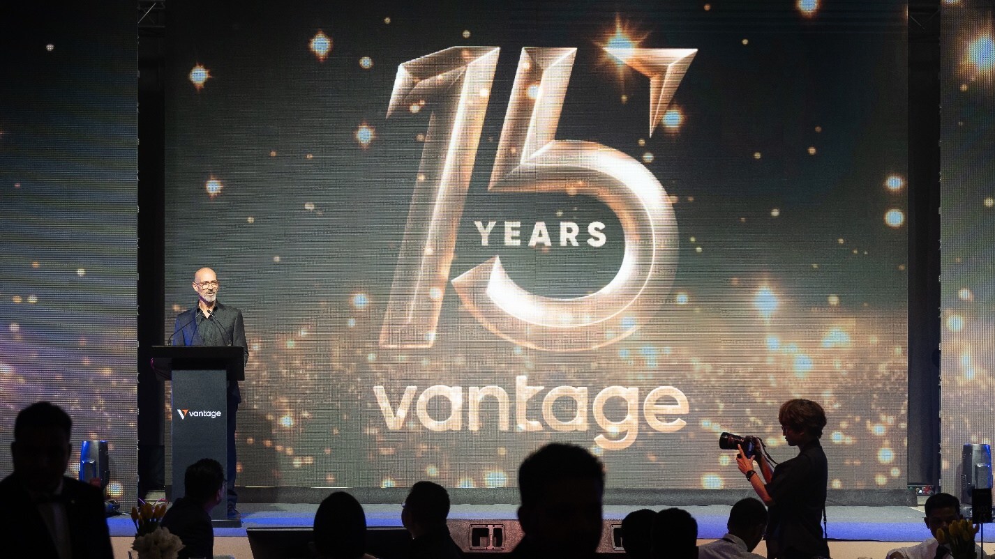 Vantage feiert 15 Jahre Exzellenz beim APAC Gala Dinner in Bangkok