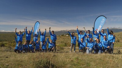 Trinasolar staff in the Trina Forest project.