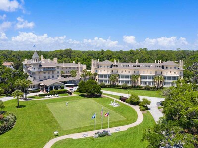 For experiential gifts that don't need wrapping, a getaway package to Historic Jekyll Island Club is the perfect fit.