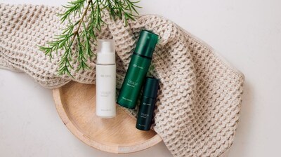 THREE International today launched its innovative new Visage Pure Cleanse and Visage Radiant Toner. The products join its acclaimed Visage Super Serum, launched earlier this year, to form The Visage Collection—a take on skincare that incorporates a neurocosmetic with Quorum Sensing Technology.