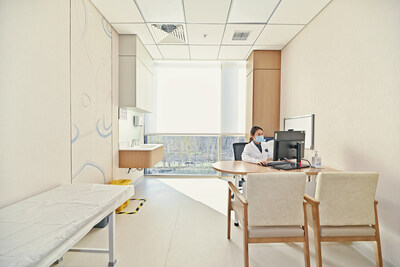 Perennial General Hospital Tianjin - Consultation Room (PRNewsfoto/Perennial Holdings Private Limited)