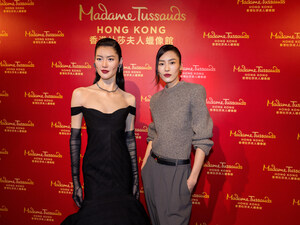 Ikon Fesyen Liu Wen Tampilkan Pesona yang Brilian dalam Acara Peluncuran Patung Lilin di Madame Tussauds Hong Kong