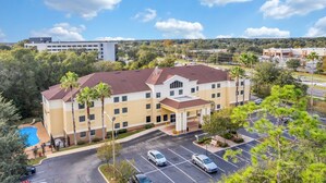 DSH Hotel Advisors Announces Hospitality Closing in Deland on Prime Stetson University Area Asset - Orlando MSA