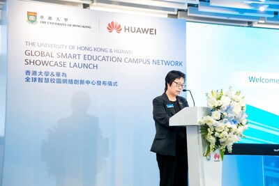 Flora Ng, Chief Information Officer and University Librarian at HKU, giving a welcome speech (PRNewsfoto/HUAWEI)