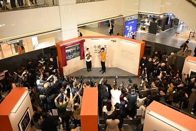 Hong Kong veteran actor Chow Yun Fat at the opening ceremony of his “Hong Kong‧Morning” Charity Photography Exhibition at Harbour City