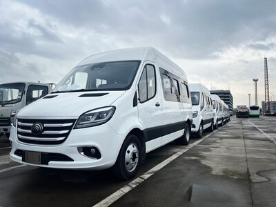 Yutong Bus entrega 500 unidades de la nueva van V6 en América Latina (PRNewsfoto/Yutong Bus)