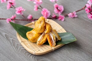 Celebrate the Year of the Snake with a Halal Yu Sheng &amp; Culinary Indulgence at Holiday Inn Singapore Atrium