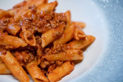 Penne_with_Bolognese_sauce