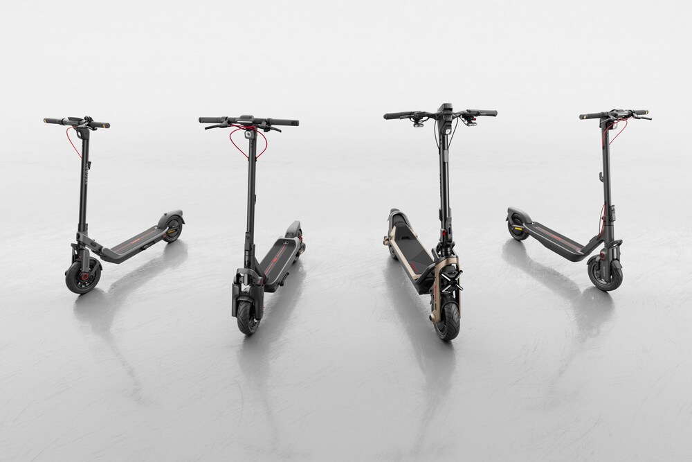 Segway-Ninebot, recientemente nombrado número uno en ventas mundiales de patinetes eléctricos (eKickScooter) con más de 13 millones vendidos en todo el mundo, presenta hoy sus nuevos eKickScooters de tercera generación en CES 2025. Segway-Ninebot, recientemente nombrado número uno en ventas mundiales de patinetes eléctricos (eKickScooter) con más de 13 millones vendidos en todo el mundo, presenta hoy sus nuevos eKickScooters de tercera generación en CES 2025.