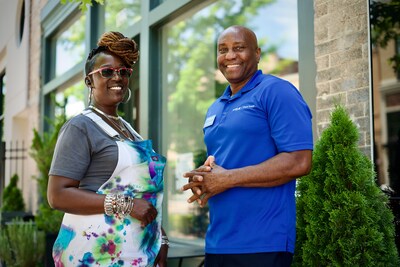 SCORE client Nita Kirk (pictured, left), owner of K & K Painting and More, sought guidance from mentor Gary Washington when she started her business.