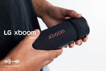 The xboom Grab presents an exciting take-anywhere audio experience, pairing powerful sound with a compact, travel-friendly design. Despite its relatively slim size, the Grab manages to pack dual passive radiators positioned on both sides of the speaker for dynamic bass and lively sound.