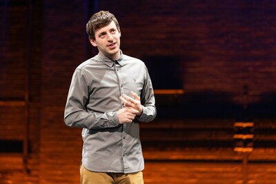 Alex Edelman in “Just for Us” on Broadway (Credit: Matthew Murphy)