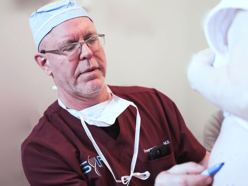 Dr. Laurence Consults sYlf Partner