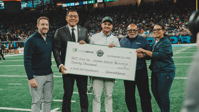 Left to Right: Wes Weir, First Tee of Greater Detroit Board Member; Chao Sun, GameAbove Giving President; Kyle Rodes, Pro Golfer; Carl Bentley, First Tee of Greater Detroit CEO; Tanya Hill, First Tee of Greater Detroit Board of Directors President