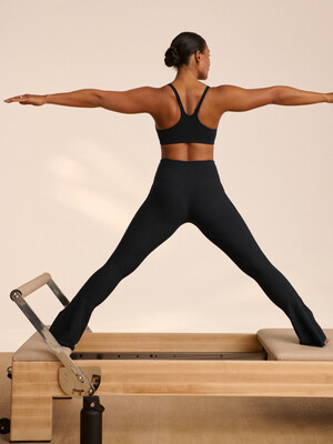 SPANXsmooth™ OnForm Zero Impact Bra and Full Length Leggings in Very Black