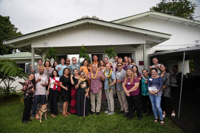 Hawai‘i Island Mayor Kimo Alameda and employees of ‘Ohana Health Plan and Hope Services Hawaii.