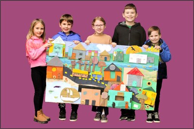 A stunning mural by the talented students of Ladysmith Arts Elementary, British Columbia. (CNW Group/Yellow Pages Limited)