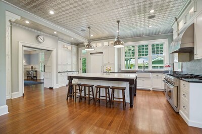Gourmet kitchen (PRNewsfoto/PLACE)