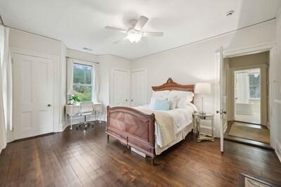 Additional bedroom (PRNewsfoto/PLACE)