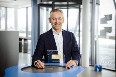 Norbert Rotter, CEO of NTT DATA Business Solutions, is proud of the renewed recognition as Global Top Employer. / KATRIN BILLER FOTOGRAFIE