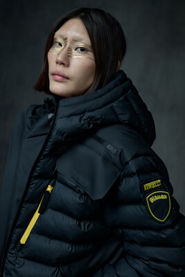 Blauer and Pirelli, two names that stand out in their respective fields for style and innovation, join forces in the Blauer x Pirelli capsule, an exclusive collection of four no-gender outerwear items made from recycled materials, in which Blauer's essential functionality and Pirelli's passion for design come together.