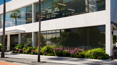 Impact and wind-rated options allow walls of glass in High Velocity Wind and Hurricane Zones
