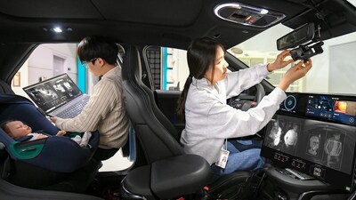 Hyundai Mobis analyzing the driver's gaze and posture using its In-Cabin Monitoring System