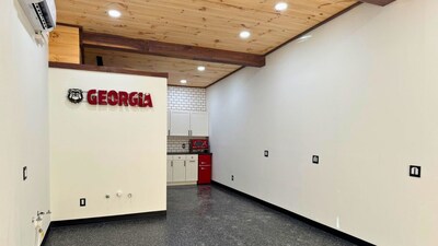 A glimpse inside The Wall Street Barbering Company, opening in March 2025. (PRNewsfoto/Terry Commercial Realty, LLC)