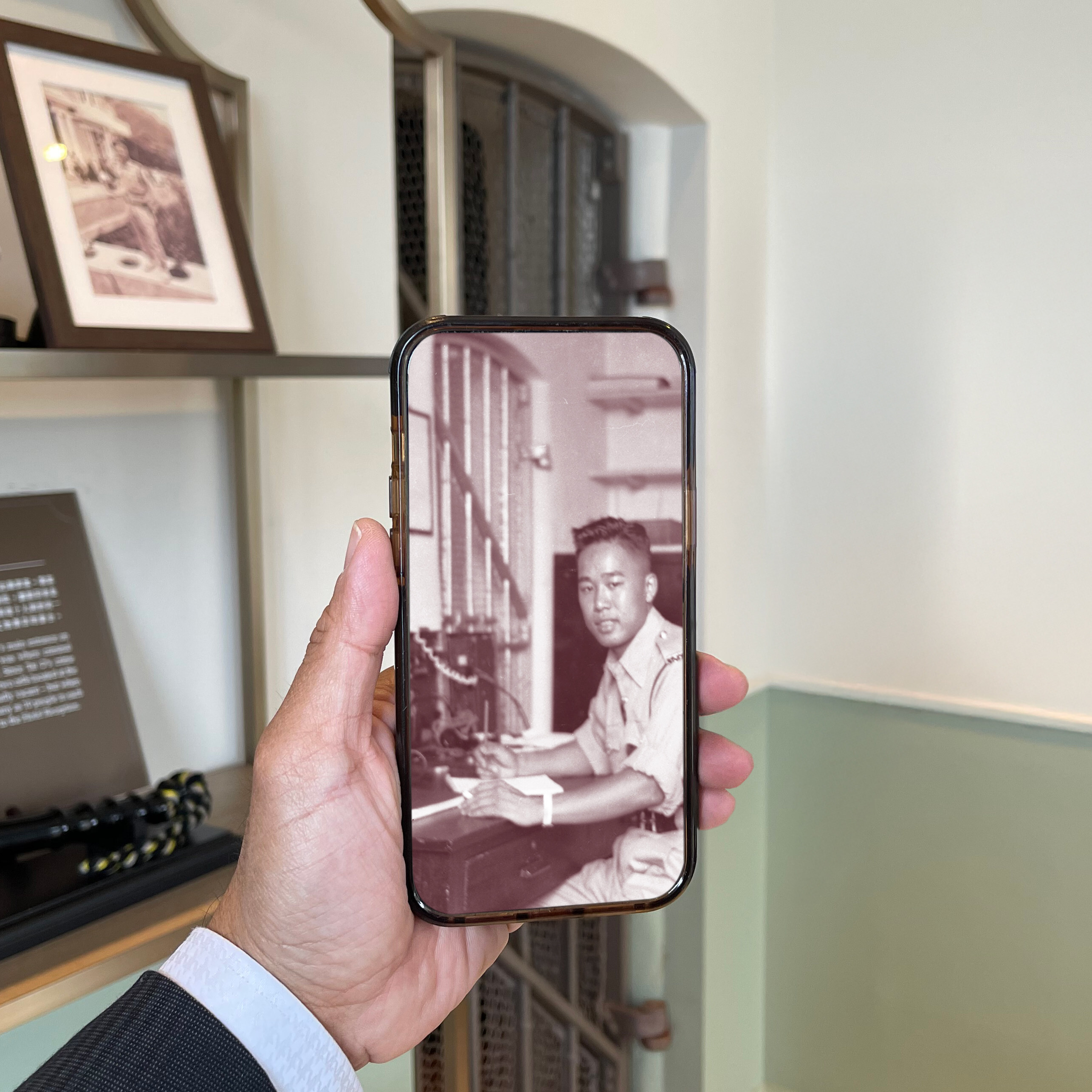 Unable to view the image, Please provide a valid URL.