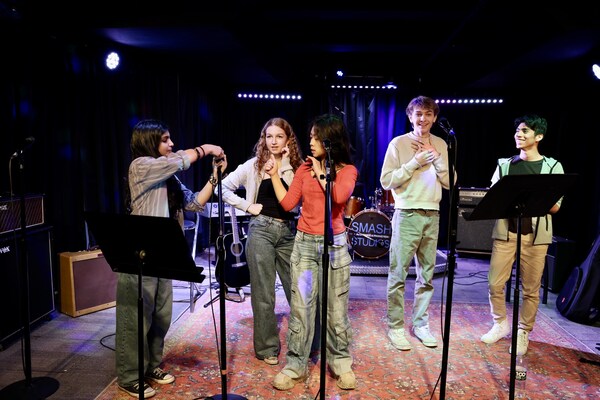 Unable to view the image, Please provide a valid URL.