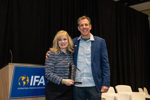 Robin Gagnon Honored with Crystal Compass Award by International Franchise Association