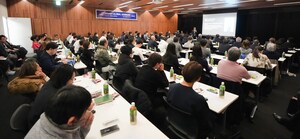 Minish Holds First Seminar in Japan with Great Success - Over 100 Dentists in Attendance