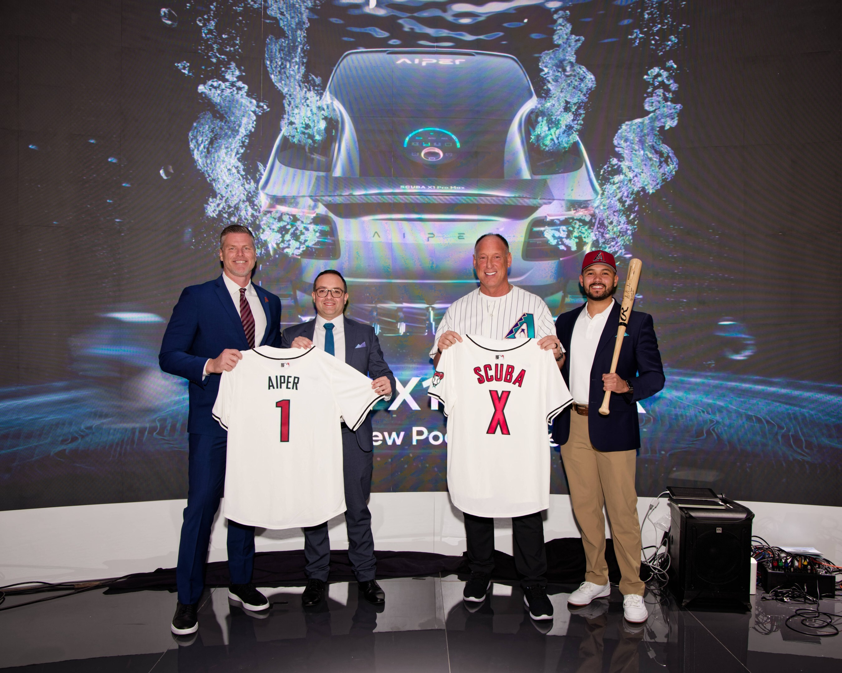 ARIZONA DIAMONDBACKS ANNOUNCE AIPER AS OFFICIAL ROBOTIC POOL CLEANER