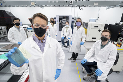 BlueDot Photonics develops cost-effective solutions to improve solar panel performance. The BlueDot team are pictured at their facility in Seattle, WA. Photo by Ian Wagreich / © U.S. Chamber of Commerce.