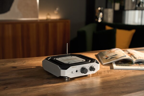 Octa A1 Integrated Amplifier by Valortiva